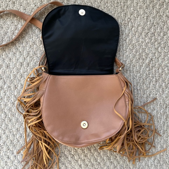 H&M fringe satchel - Picture 2 of 3